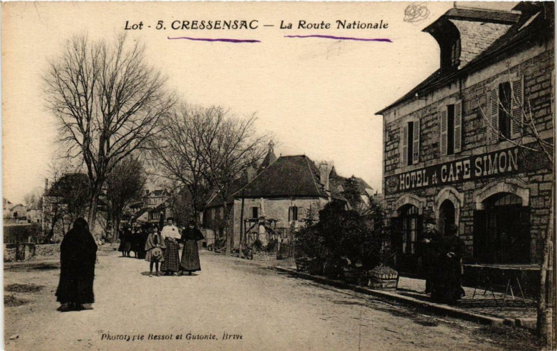 Carte postale ancienne Cressensac La Route Nationale