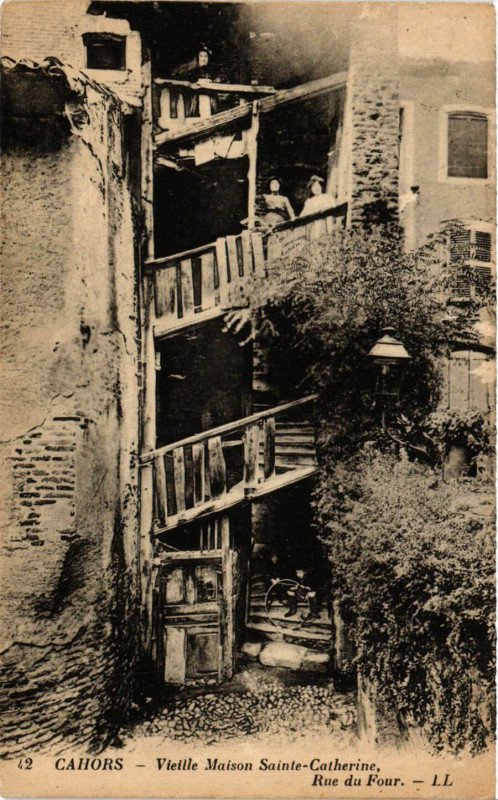 Carte postale ancienne Cahors - Vieille Maison Sainte-Catherine - Rue du Four à Cahors