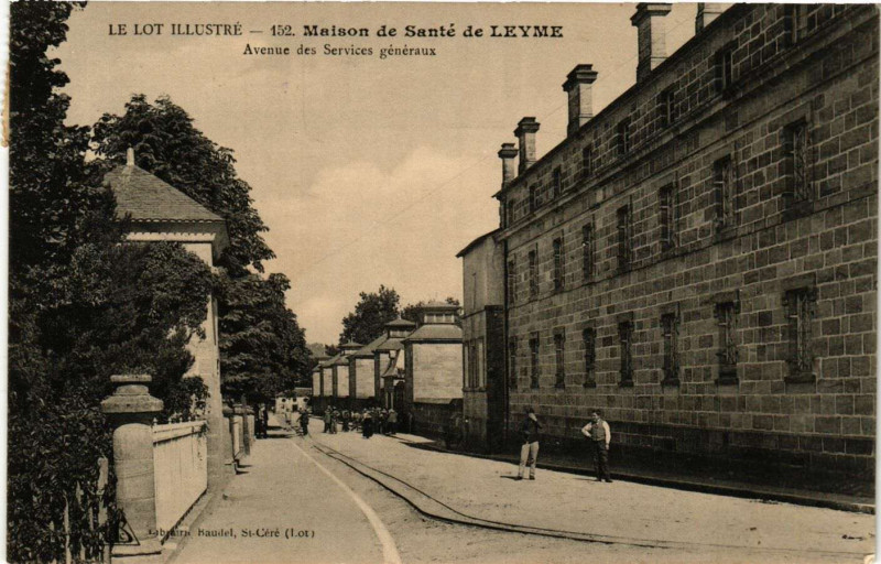 Carte postale ancienne Maison de Sante de Leyme - Avenue des Services generaux à Leyme
