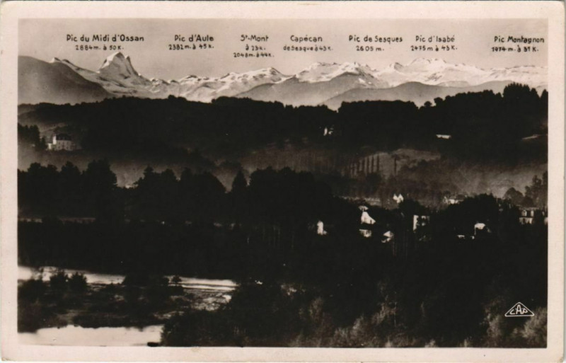 Carte postale ancienne Pau La Chaine des Pyrenees France à Pau