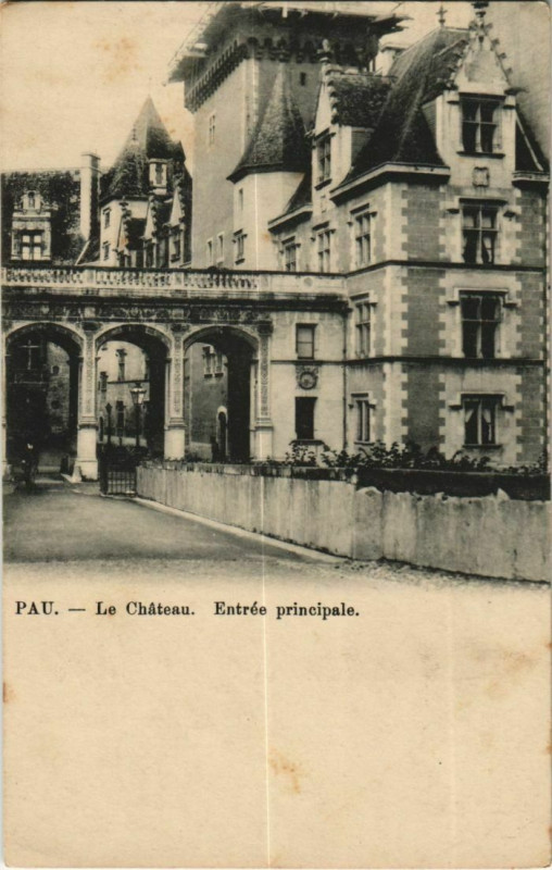 Carte postale ancienne Pau Le Chateau ,Entree principale France à Pau