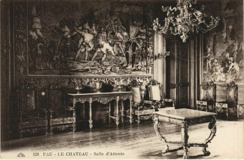 Carte postale ancienne Pau Le Chateau ,Salle d'Attente France à Pau