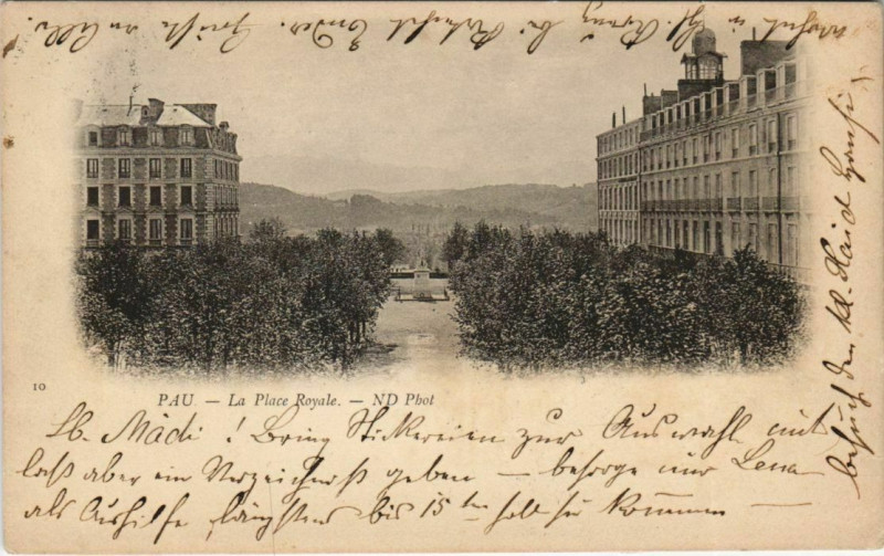 Carte postale ancienne Pau Place Royale France à Pau