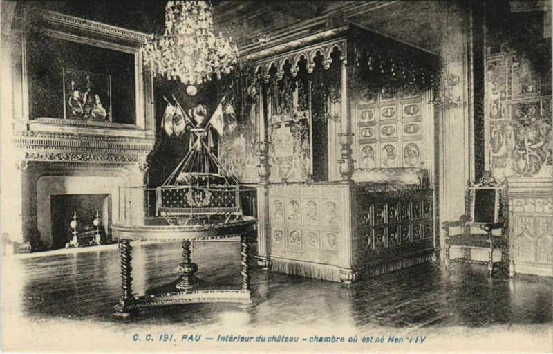 Carte postale ancienne Pau Interieur du Chateau ,Chambre Henri Iv France à Pau
