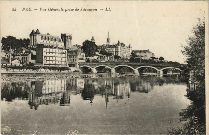 Carte postale ancienne Pau vue generale prise de Jurancon France à Pau
