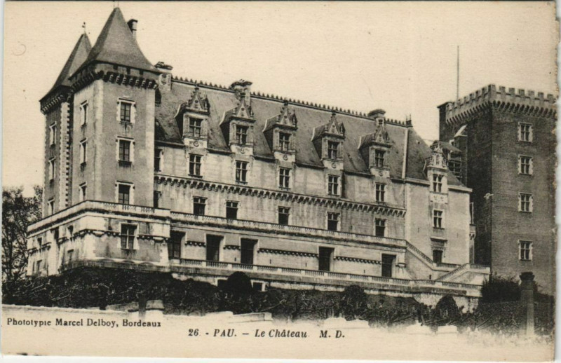 Carte postale ancienne Pau Le Chateau France à Pau