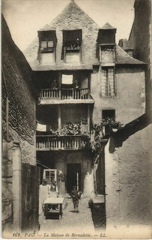 Carte postale ancienne Pau Maison de Bernadotte France à Pau