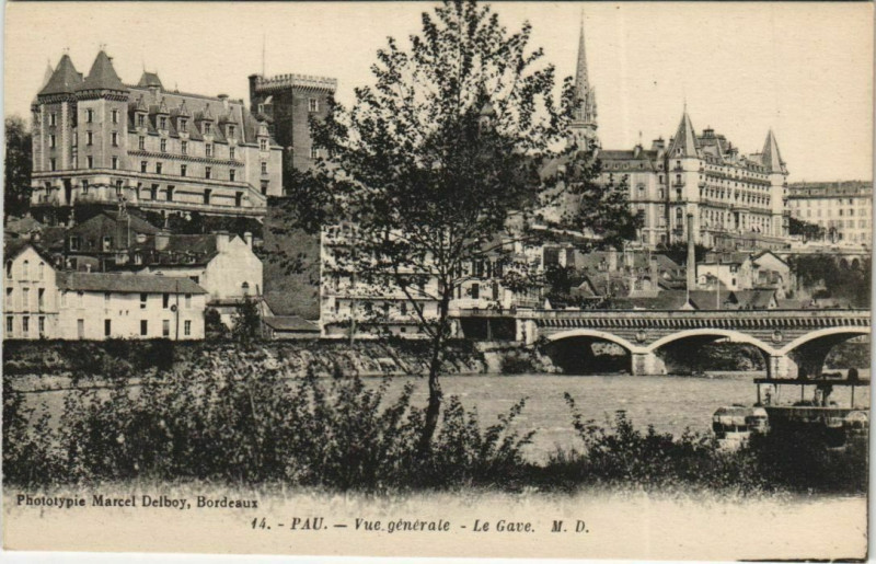 Carte postale ancienne Pau vue generale ,Le Gave France à Pau