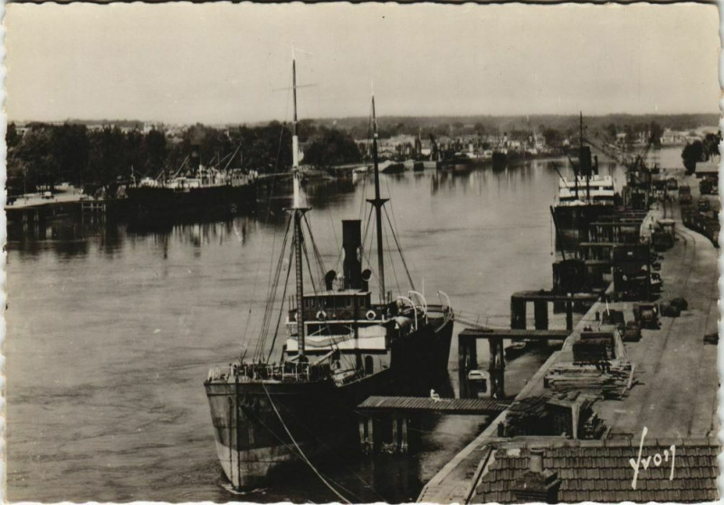 Carte postale ancienne Bayonne Le port sur l'Adour France à Bayonne