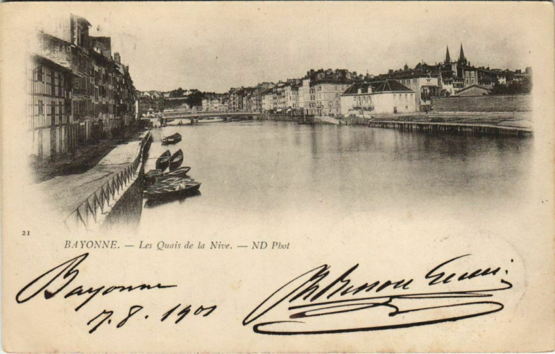 Carte postale ancienne Bayonne Les Quais de la Nive France à Bayonne