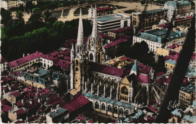 Carte postale ancienne Bayonne vue aerienne de la Cathedrale France à Bayonne