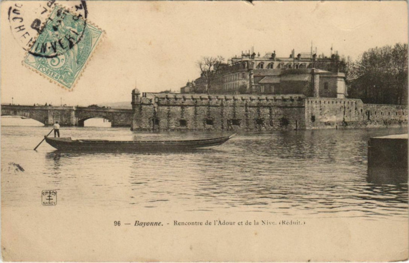 Carte postale ancienne Bayonne Recontre de l'Adour et la Nive France à Bayonne