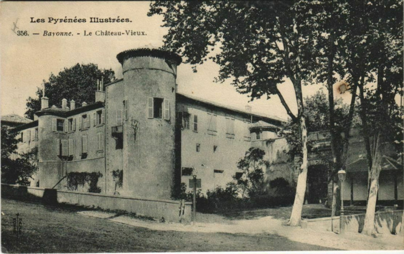 Carte postale ancienne Bayonne Chateau Vieux France à Bayonne