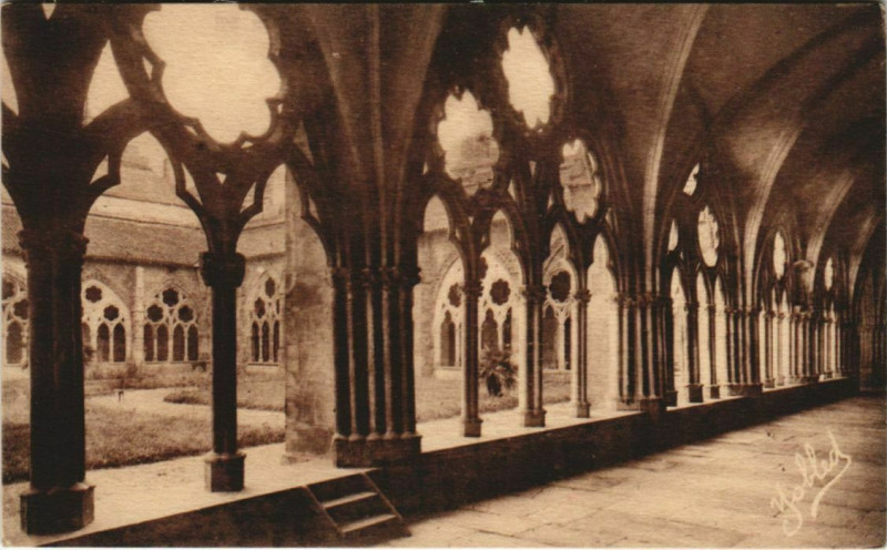 Carte postale ancienne Bayonne Galerie du Cloitre de la Cathedrale France à Bayonne