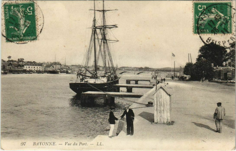Carte postale ancienne Bayonne vue du Port France à Bayonne