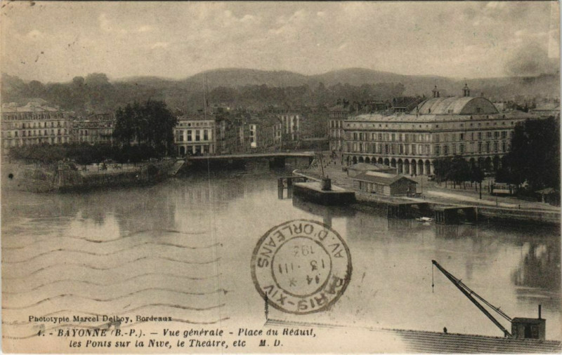 Carte postale ancienne Bayonne vue generale ,Place du Reduit France à Bayonne