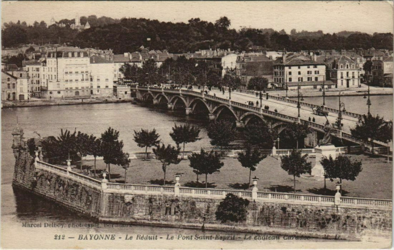 Carte postale ancienne Bayonne Le Reduit France à Bayonne