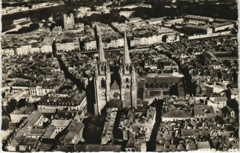Carte postale ancienne Bayonne La Cathedrale France à Bayonne