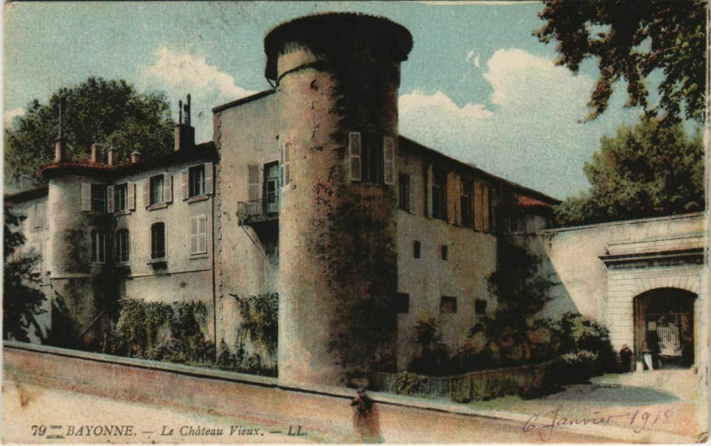 Carte postale ancienne Bayonne Chateau Vieux France à Bayonne