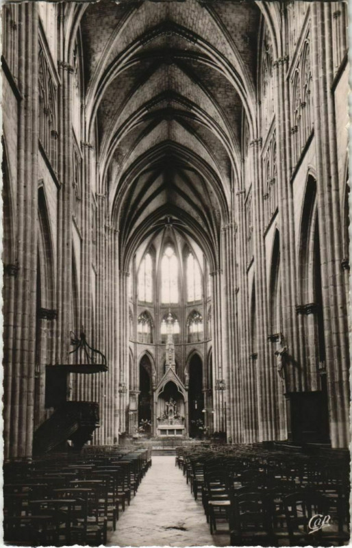 Carte postale ancienne Bayonne Interieur de la Cathedrale France à Bayonne