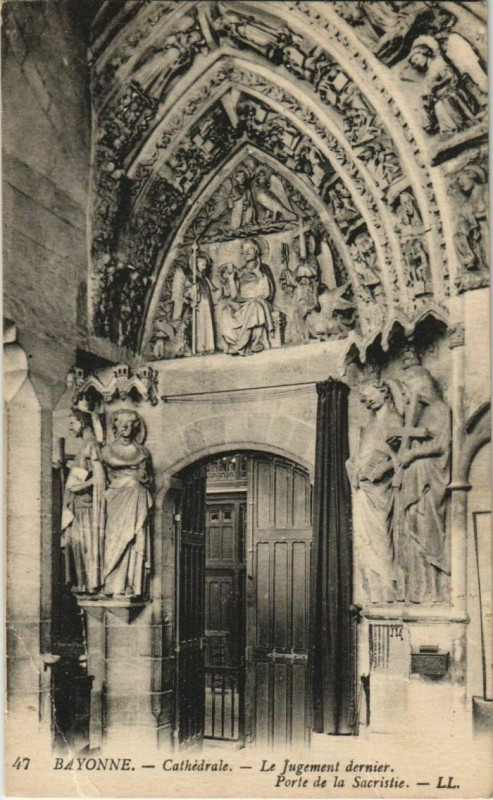 Carte postale ancienne Bayonne Cathedrale ,Porte de la Sacristie France à Bayonne