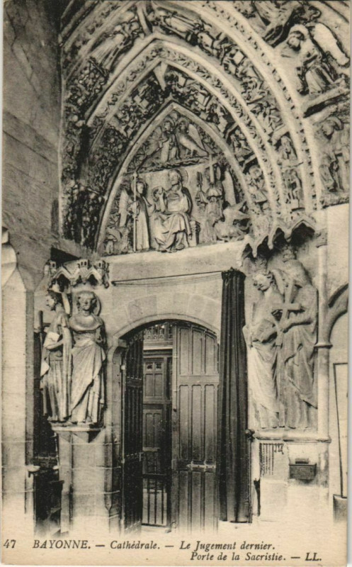 Carte postale ancienne Bayonne Cathedrale ,Porte de la Sacristie France à Bayonne