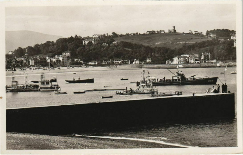 Carte postale ancienne St Jean de Luz La baie et la colline de Ciboure France à Ciboure