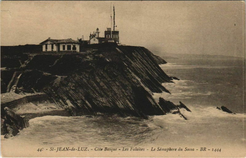Carte postale ancienne St Jean de Luz Les Falaises France