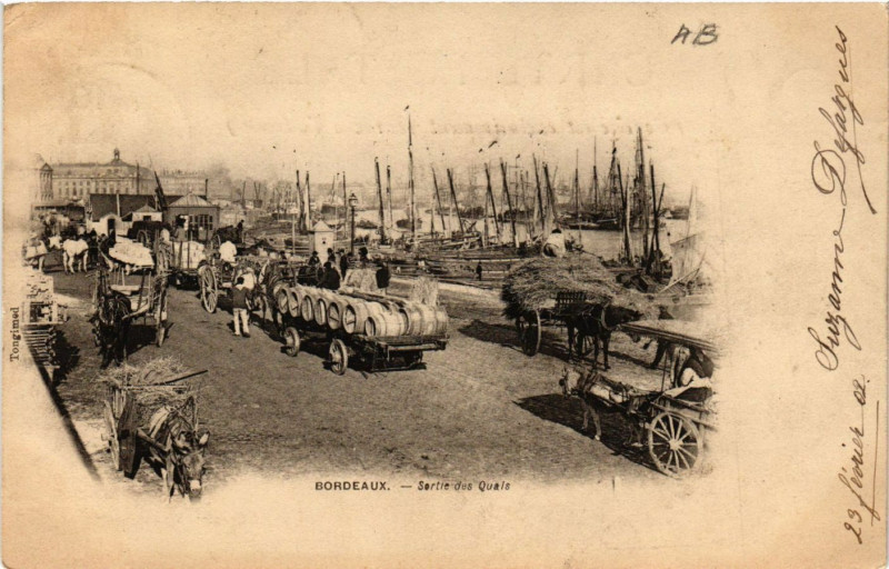 Carte postale ancienne Bordeaux - Sortie des Quais à Bordeaux