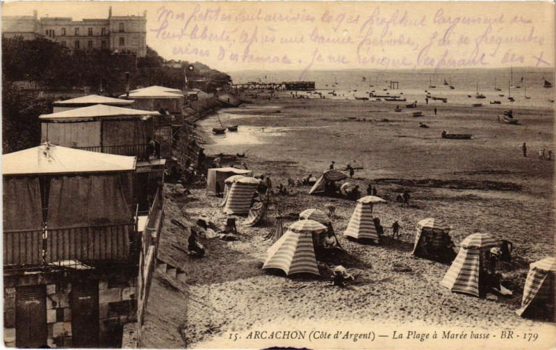 Carte postale ancienne Arcachon - La Plage a Marée basse à Arcachon