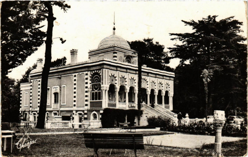Carte postale ancienne Bassin d'Arcachon - L'Herbe - La Villa Algerienne à Arcachon