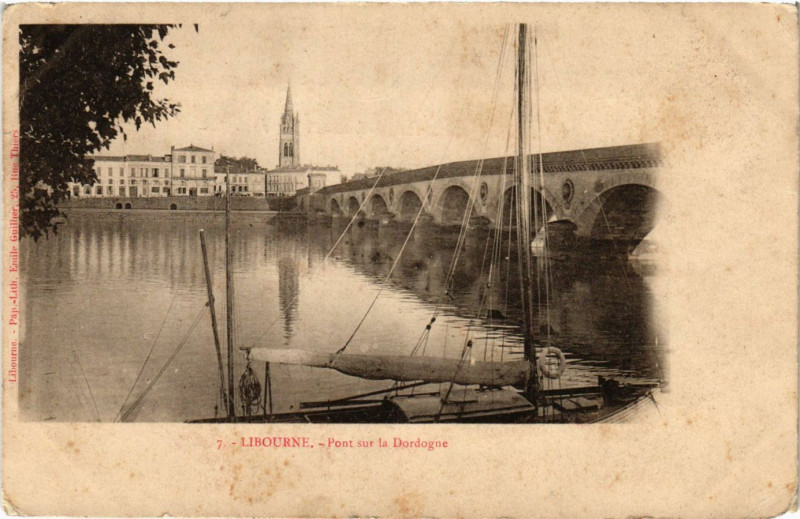 Carte postale ancienne Libourne - Pont sur la Dorogne à Libourne