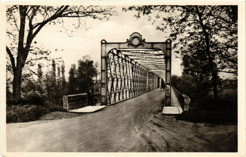 Carte postale ancienne Castillon-sur-Dordogne - Le nouveau Pont