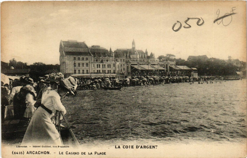 Carte postale ancienne Arcachon - Le Casino de la Plage à Arcachon