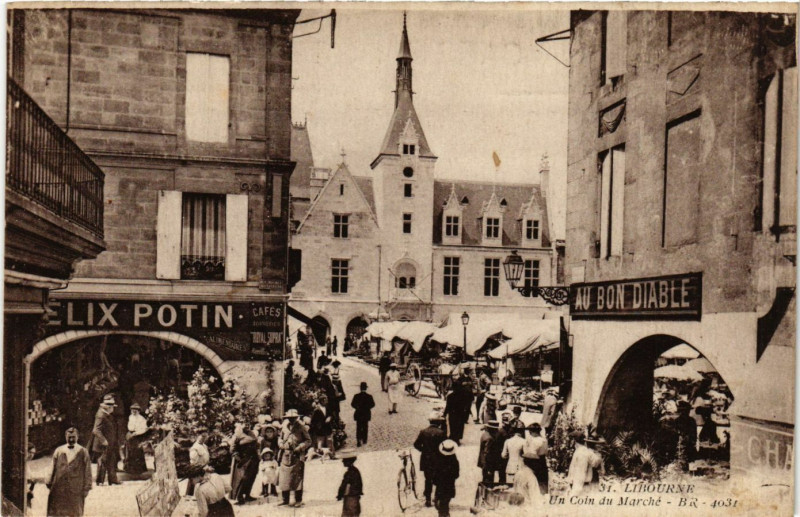 Carte postale ancienne Libourne - Un Coin du Marche à Libourne
