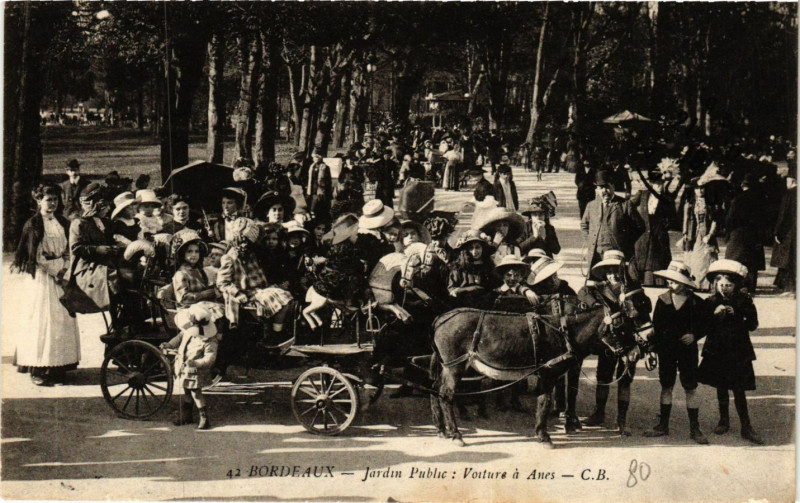 Carte postale ancienne Bordeaux - Jardin Public Vuiture a Anes à Bordeaux