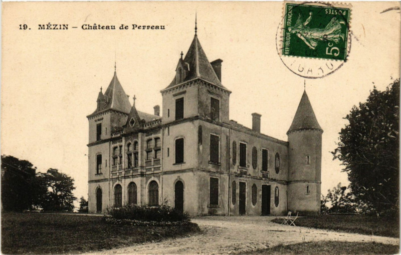 Carte postale ancienne Mezin - Chateau de Perreau à Mézin