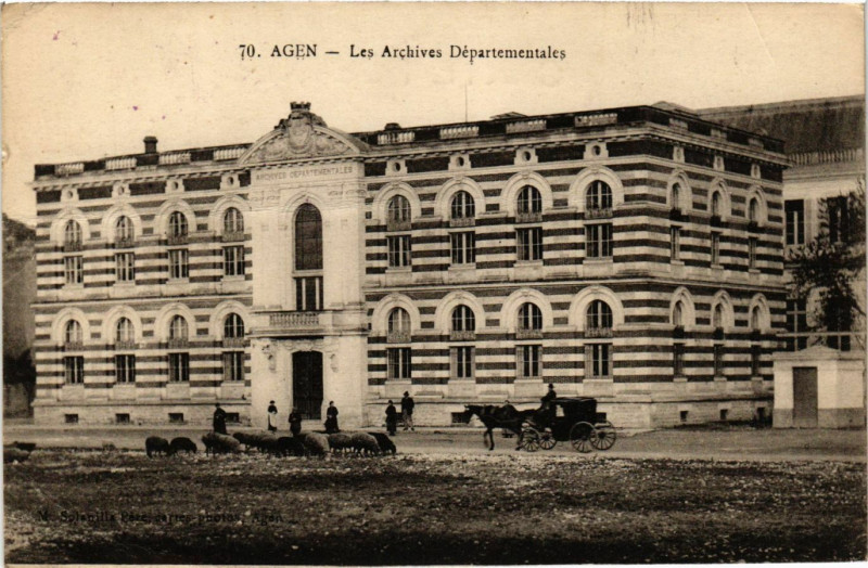 Carte postale ancienne Agen - Les Archives Departementales à Agen
