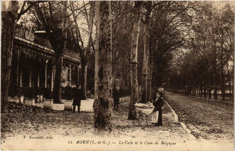 Carte postale ancienne Agen - Le Cafe et le Coin de Belgipur à Agen