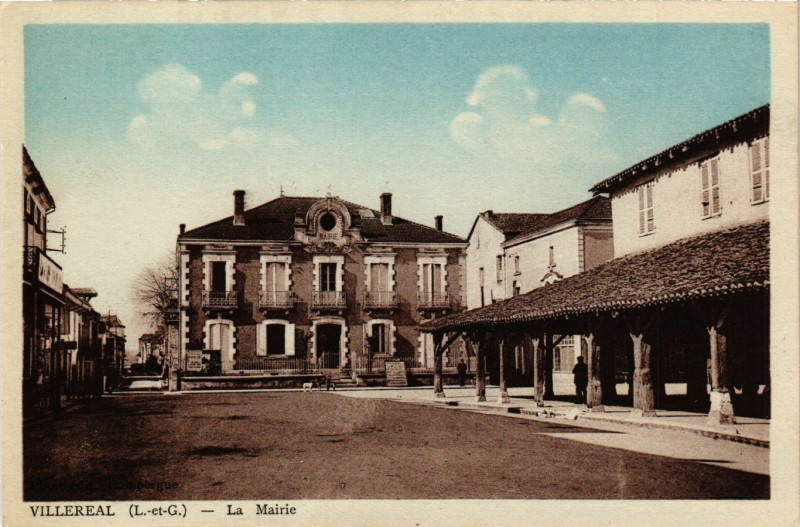 Carte postale ancienne Villeral - La Mairie