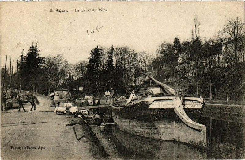 Carte postale ancienne Agen - Le Canal du Midi à Agen