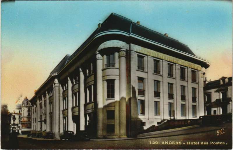 Carte postale ancienne Angers Hotel des Postes à Angers