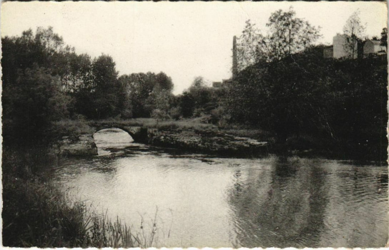 Carte postale ancienne St Cyr En Bourg Le Thouet a Saumoussay
