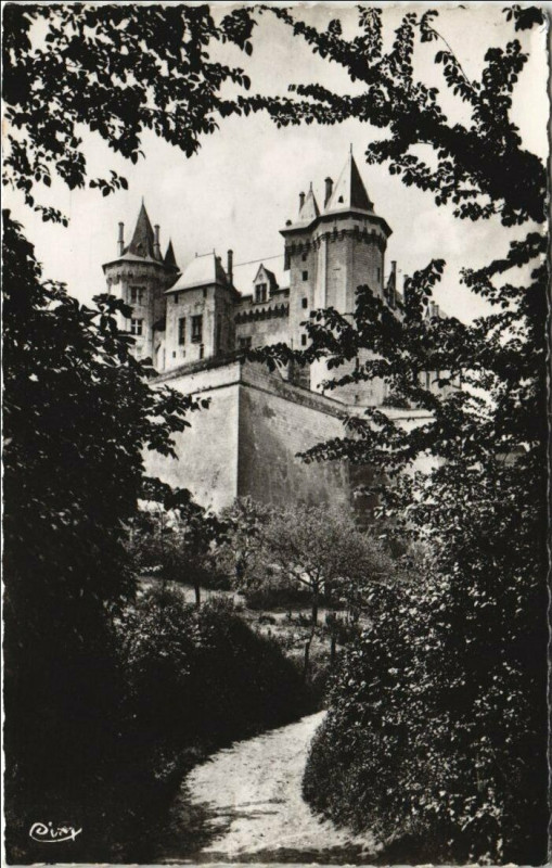 Carte postale ancienne Saumur Le Chateau à Saumur