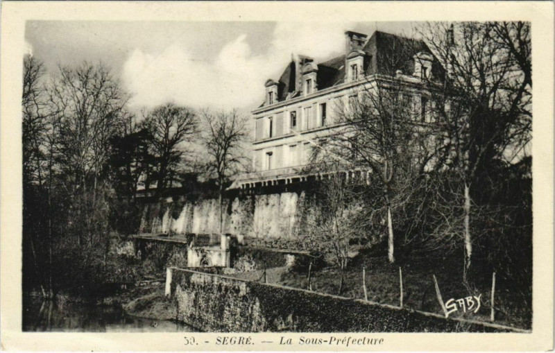 Carte postale ancienne Segre La Sous-Prefecture