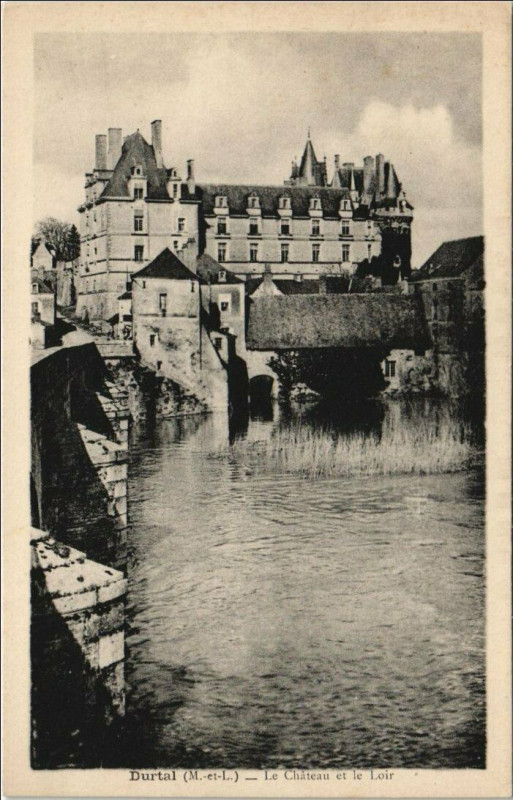 Carte postale ancienne Durtal Le Chateau et le Loir à Durtal