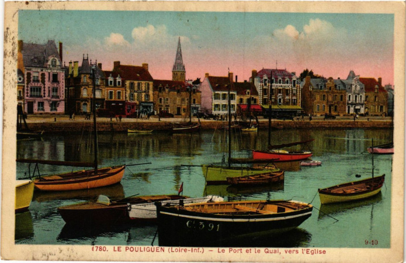 Carte postale ancienne Le Pouliguen - Le Port et le Quai vers l'Eglise au Pouliguen
