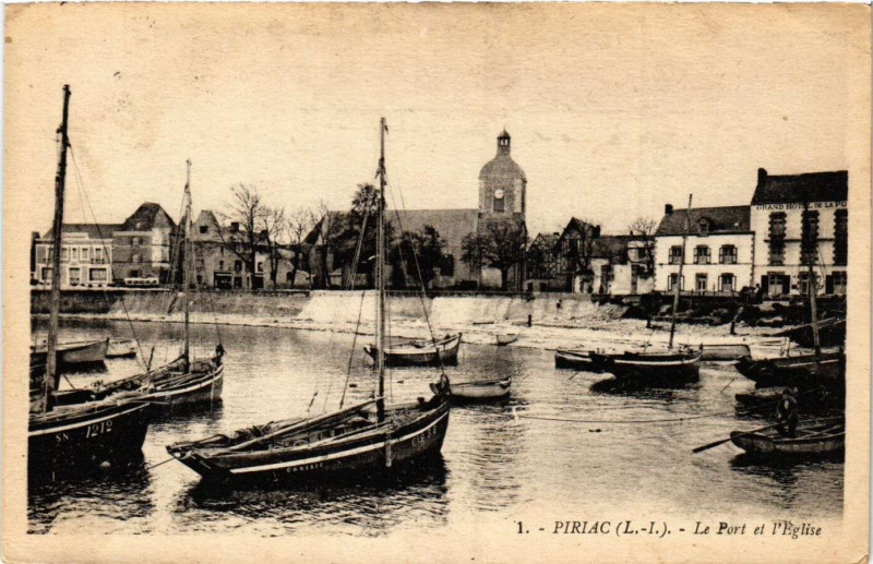 Carte postale ancienne Piriac - Le Port et l'Eglise