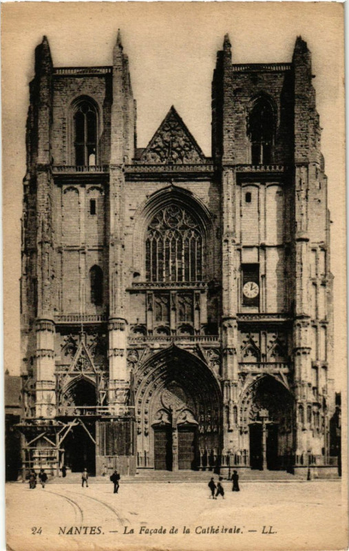 Carte postale ancienne Nantes - La Facade de la Cathédrale à Nantes