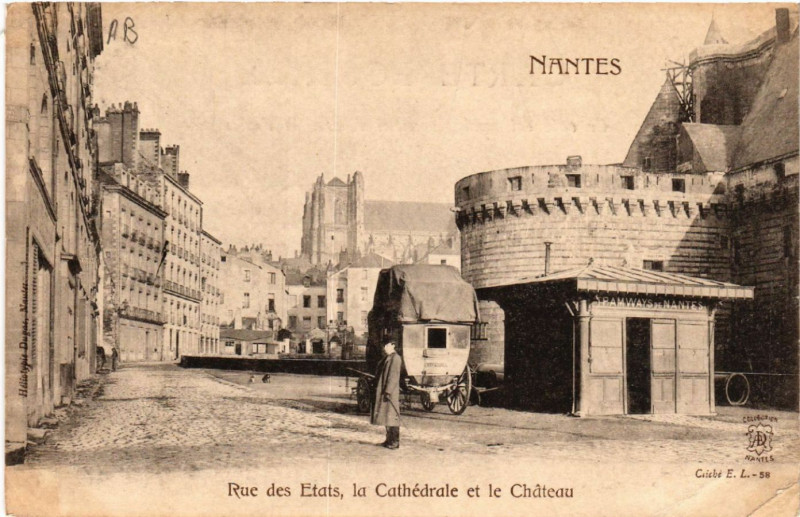 Carte postale ancienne Nantes - Rue des Etats la Cathédrale et le Chateau à Nantes